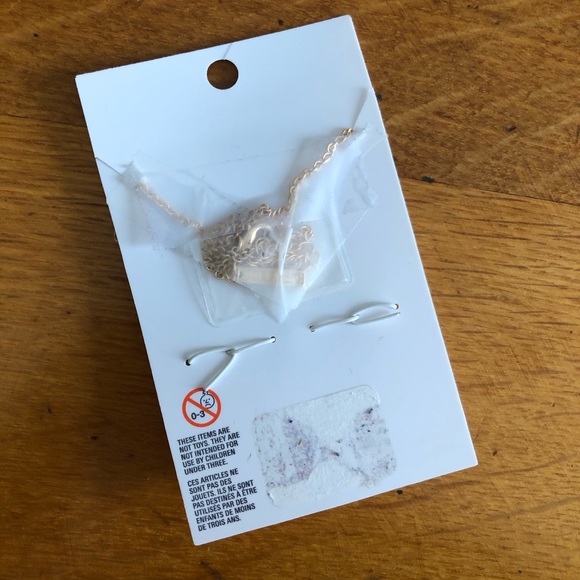 ✨2/$15-Joe Fresh Necklace w. Interchangeable Pendants - Picture 5 of 6